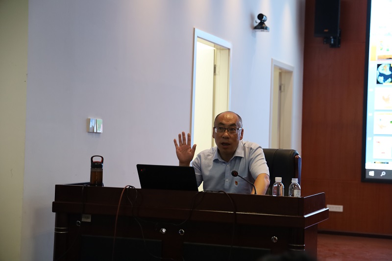 1593568886268938.jpg 甘教授用數(shù)據(jù)說理.JPG