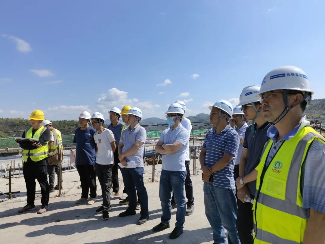 殷華富、李光正到永大項(xiàng)目進(jìn)行綜合大檢查.jpg