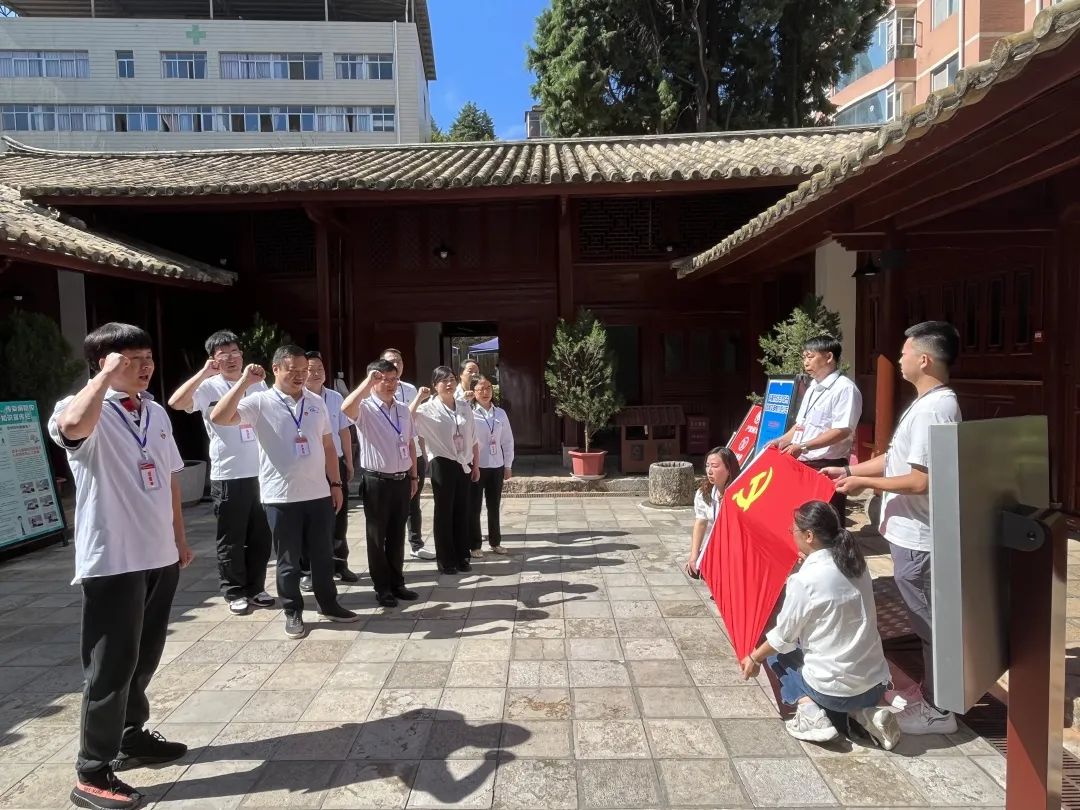 1659491395225453.jpg 六直管開(kāi)展“循偉人足跡 汲取精神力量”主題黨日活動(dòng)2.jpg