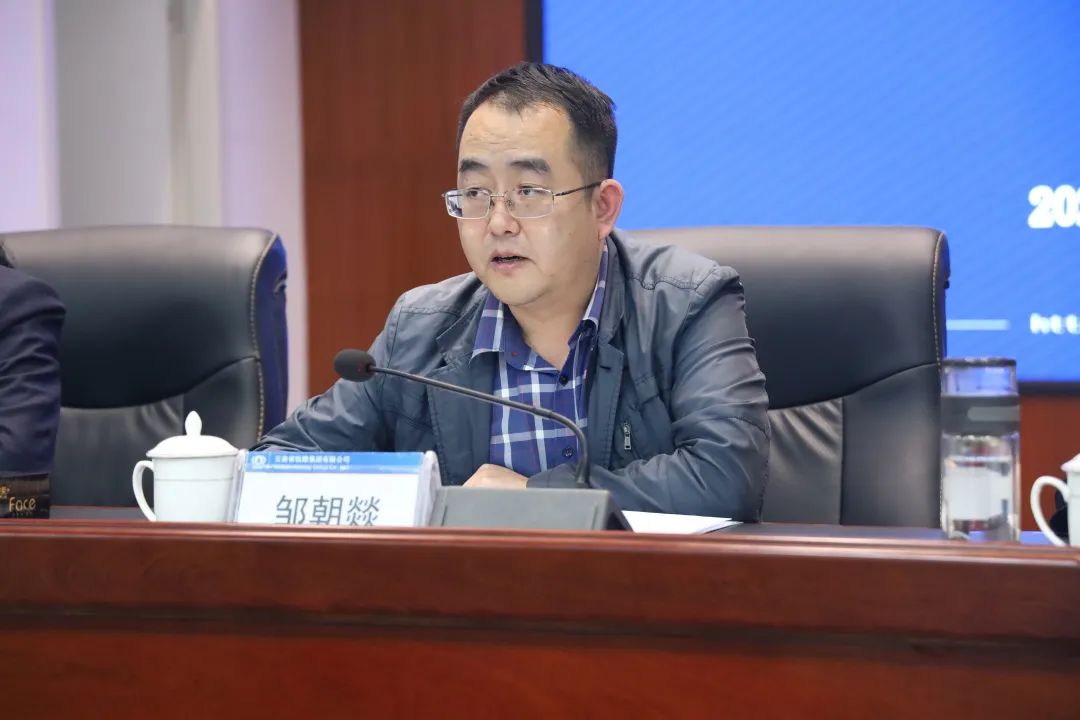 2022-10-11-公司召開干部大會宣布集團黨委決定 李元鴻任公司黨委副書記、副董事長、總經(jīng)理，柳德勝任公司副總經(jīng)理1.jpg